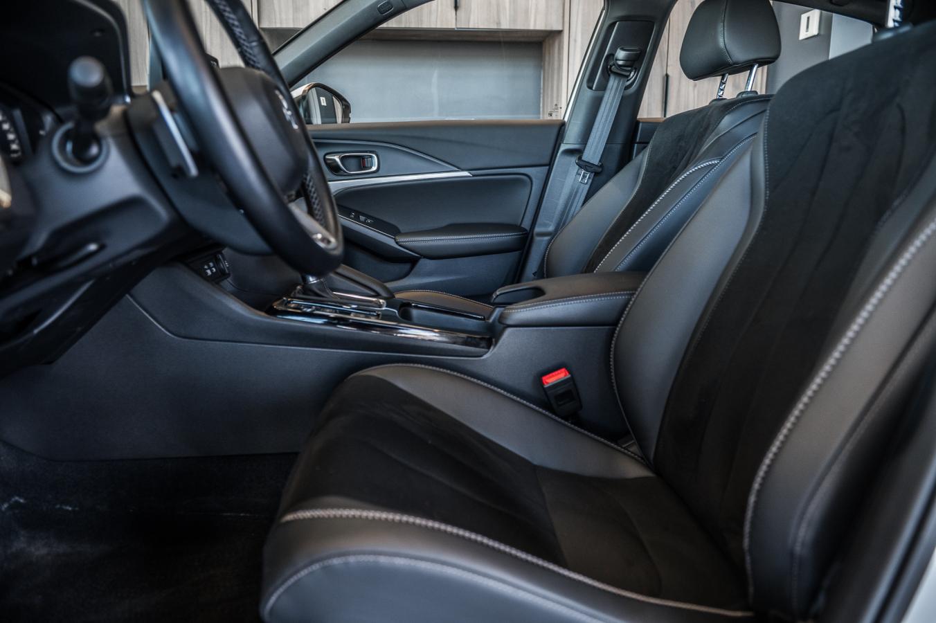 2025 Acura Integra - Image 11