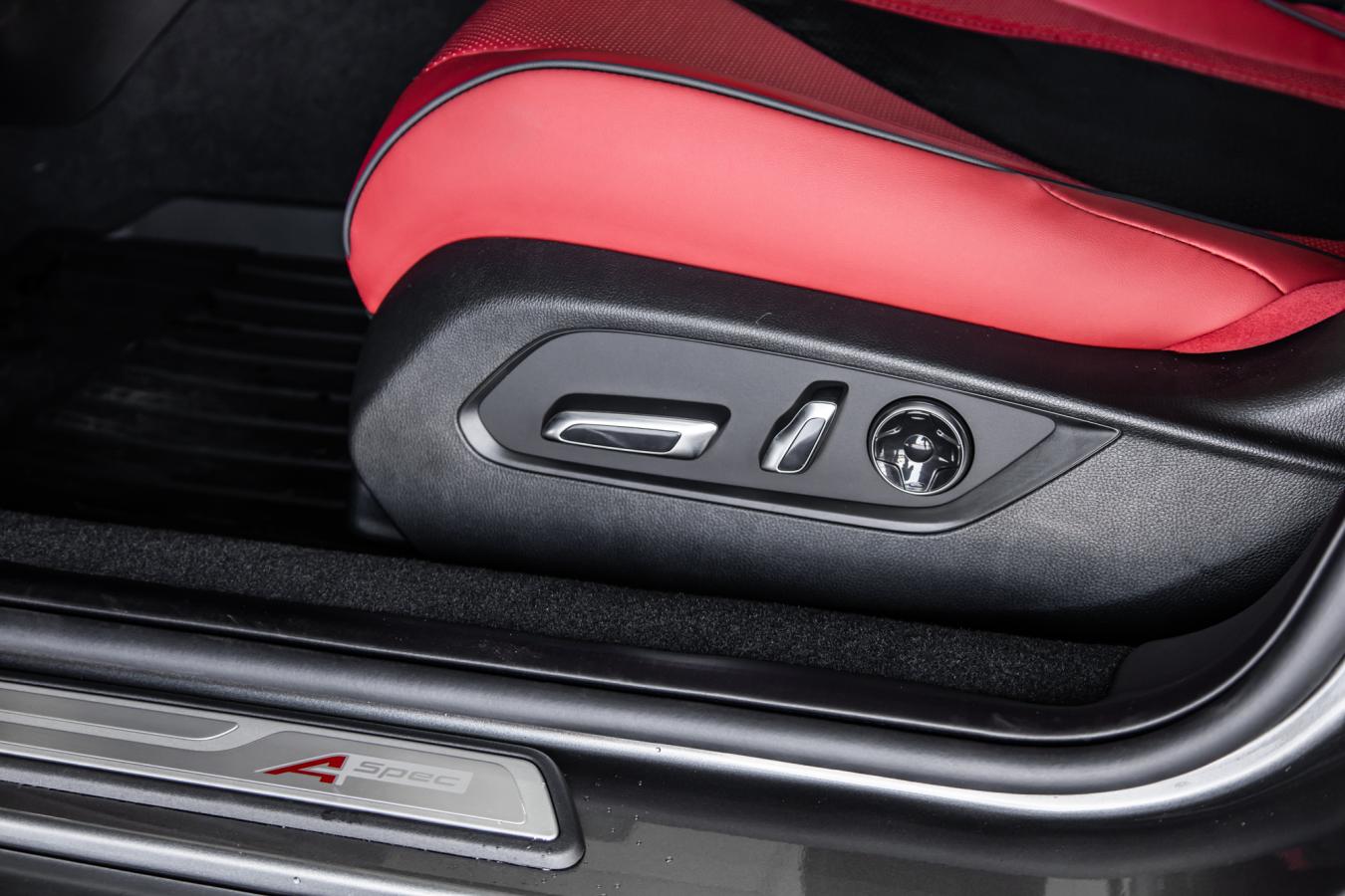 2025 Acura TLX - Image 13