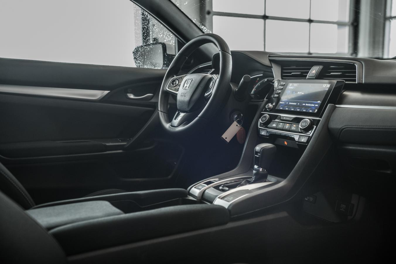 2019 Honda Civic - Image 25