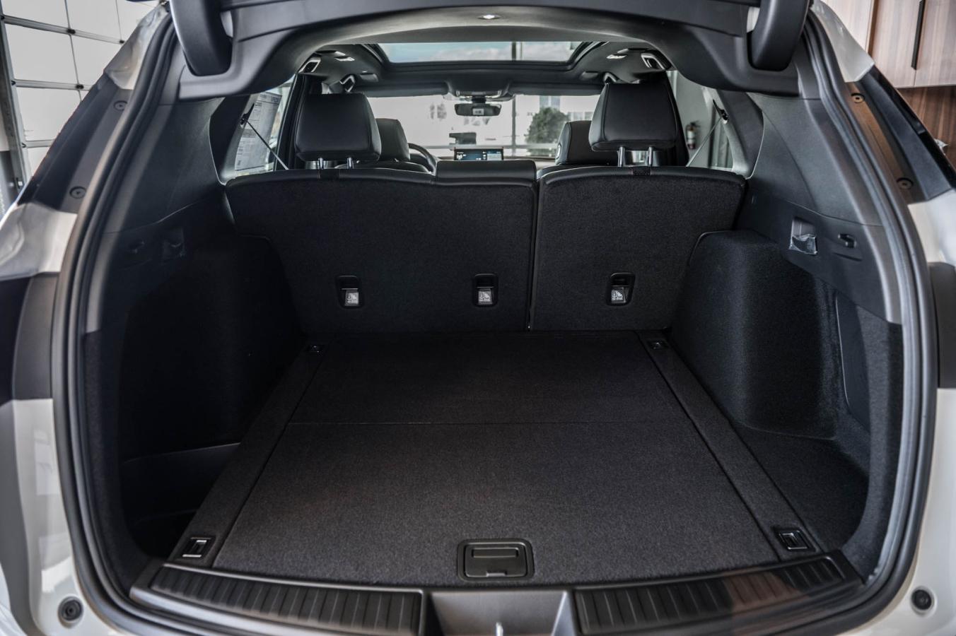 2025 Acura RDX - Image 11