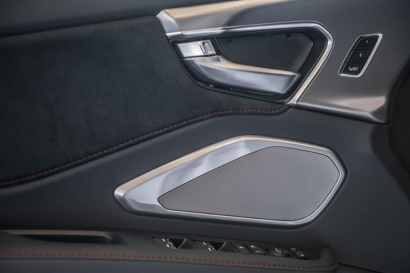 2025 Acura RDX - Image 13