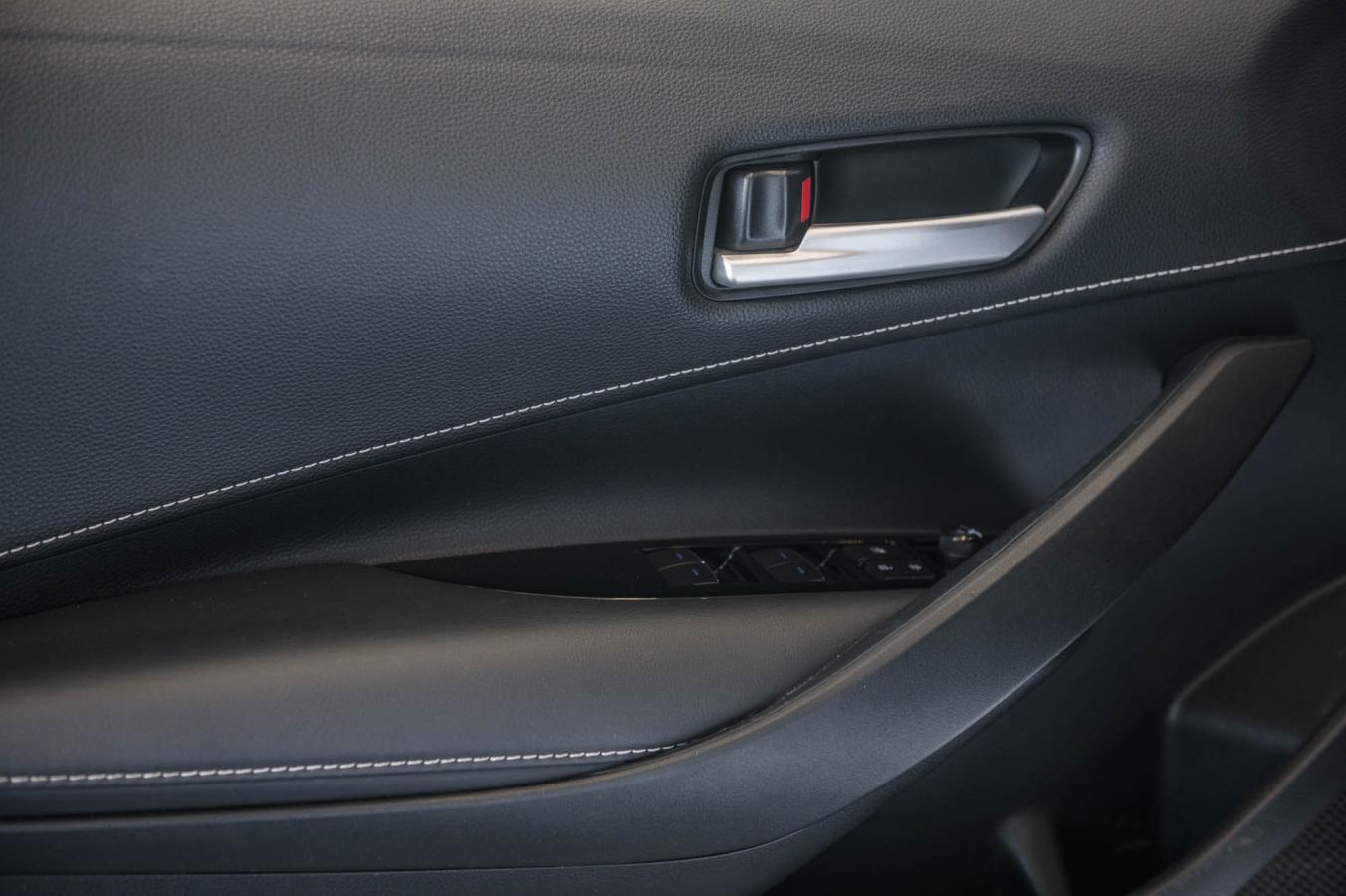 2022 Toyota Corolla Hatchback - Image 11