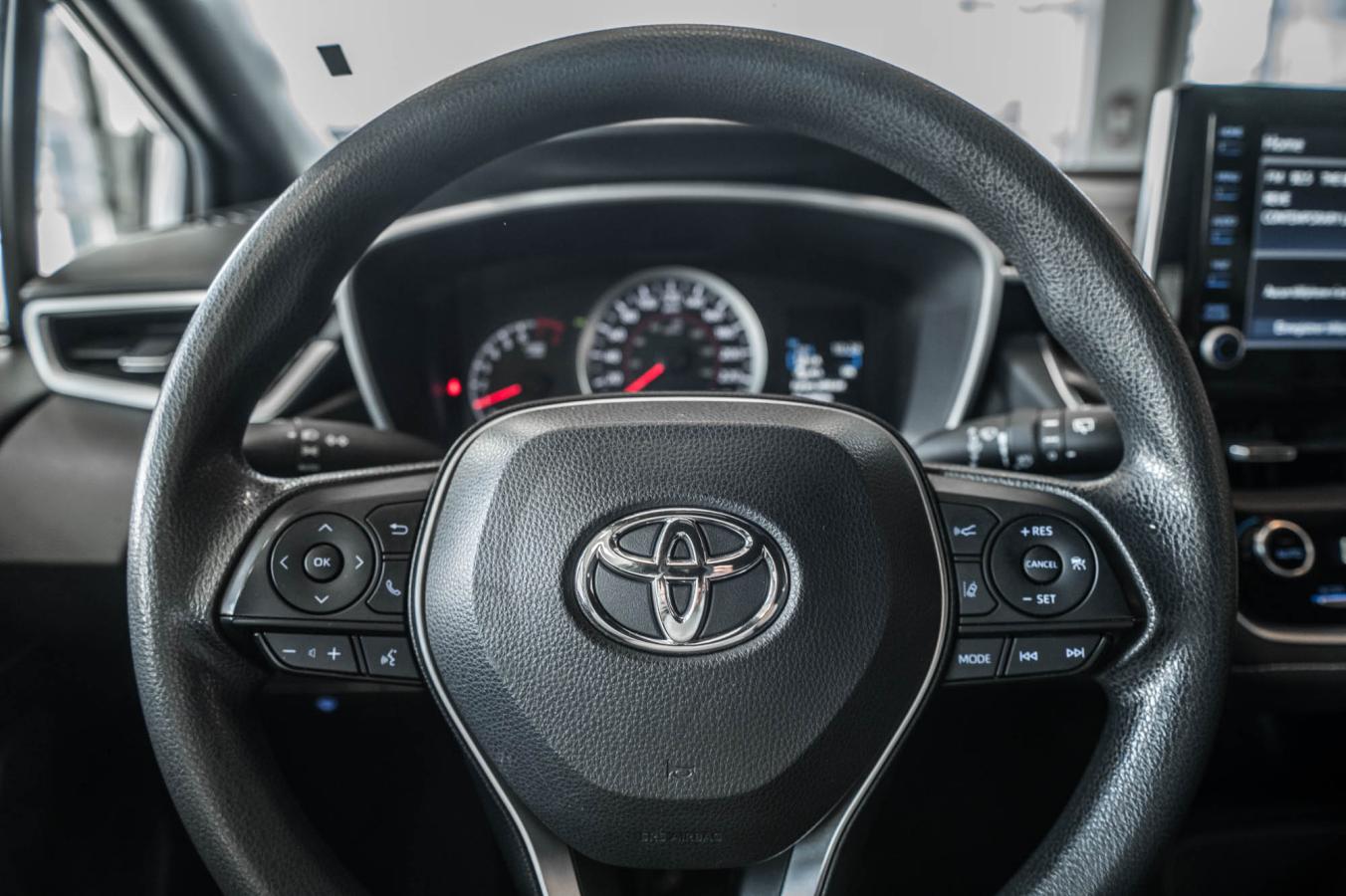 2022 Toyota Corolla Hatchback - Image 15