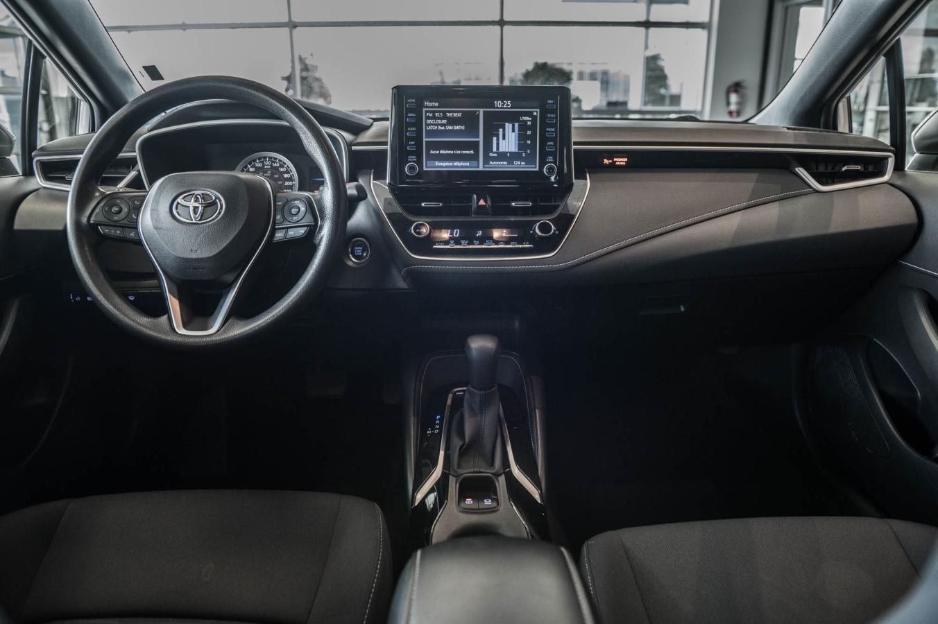 2022 Toyota Corolla Hatchback - Image 24