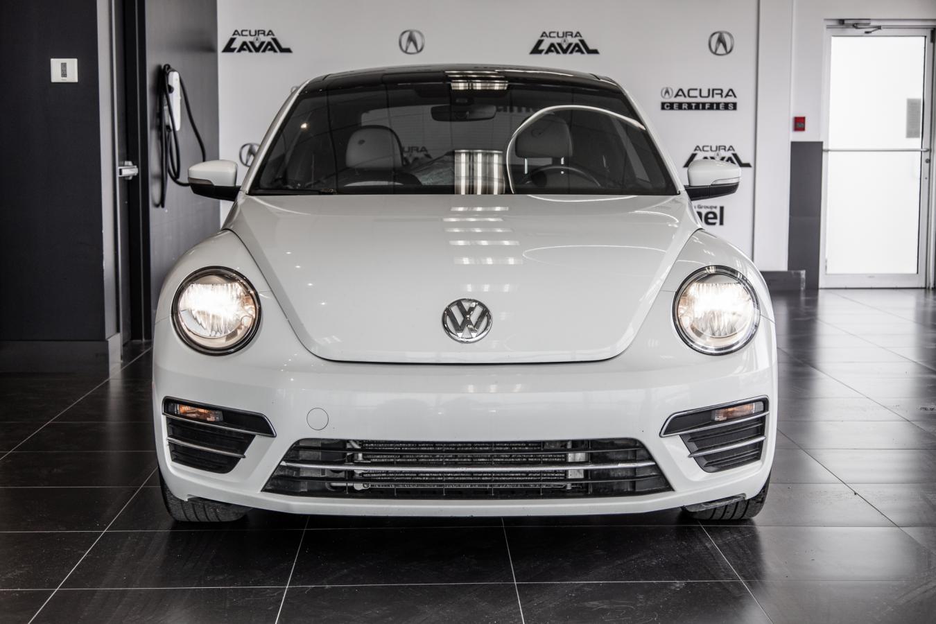 2018 Volkswagen Beetle - Image 2