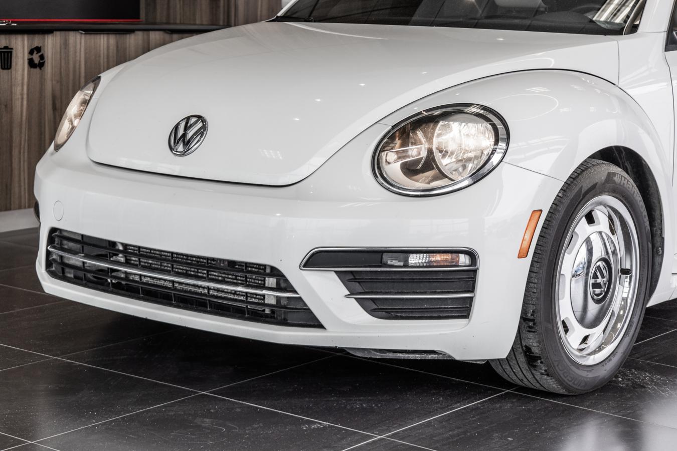 2018 Volkswagen Beetle - Image 4