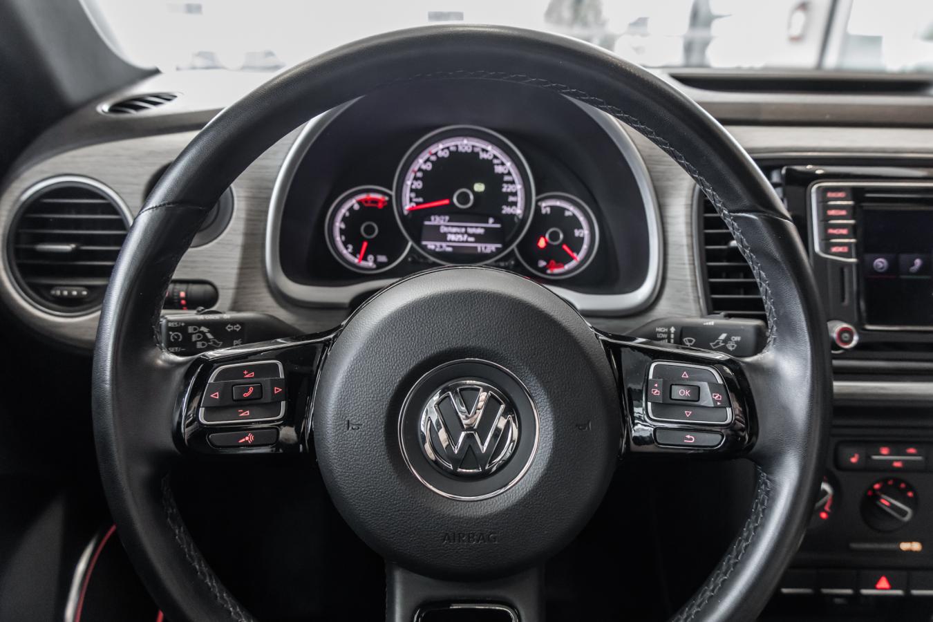 2018 Volkswagen Beetle - Image 12