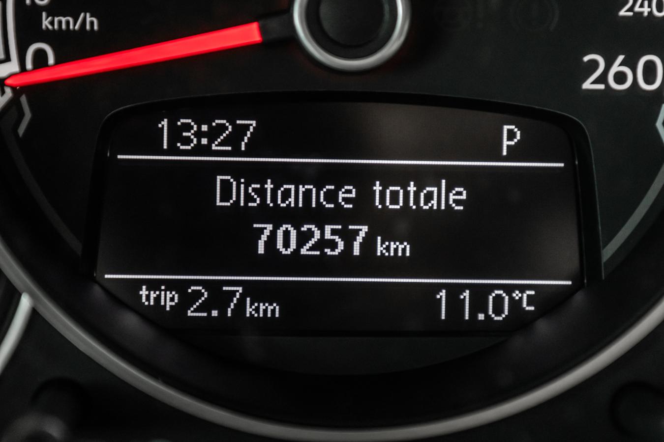 2018 Volkswagen Beetle - Image 14