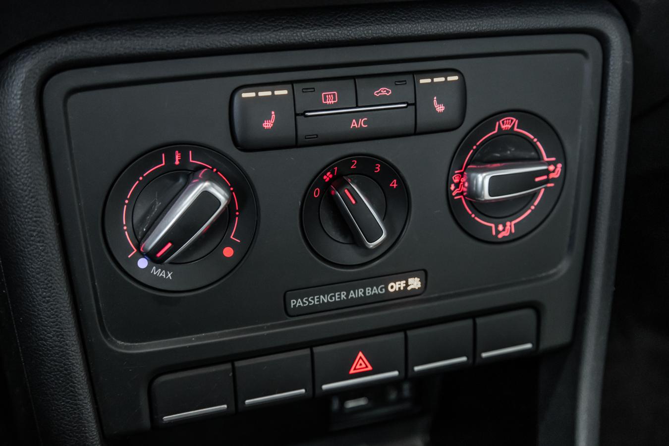 2018 Volkswagen Beetle - Image 18