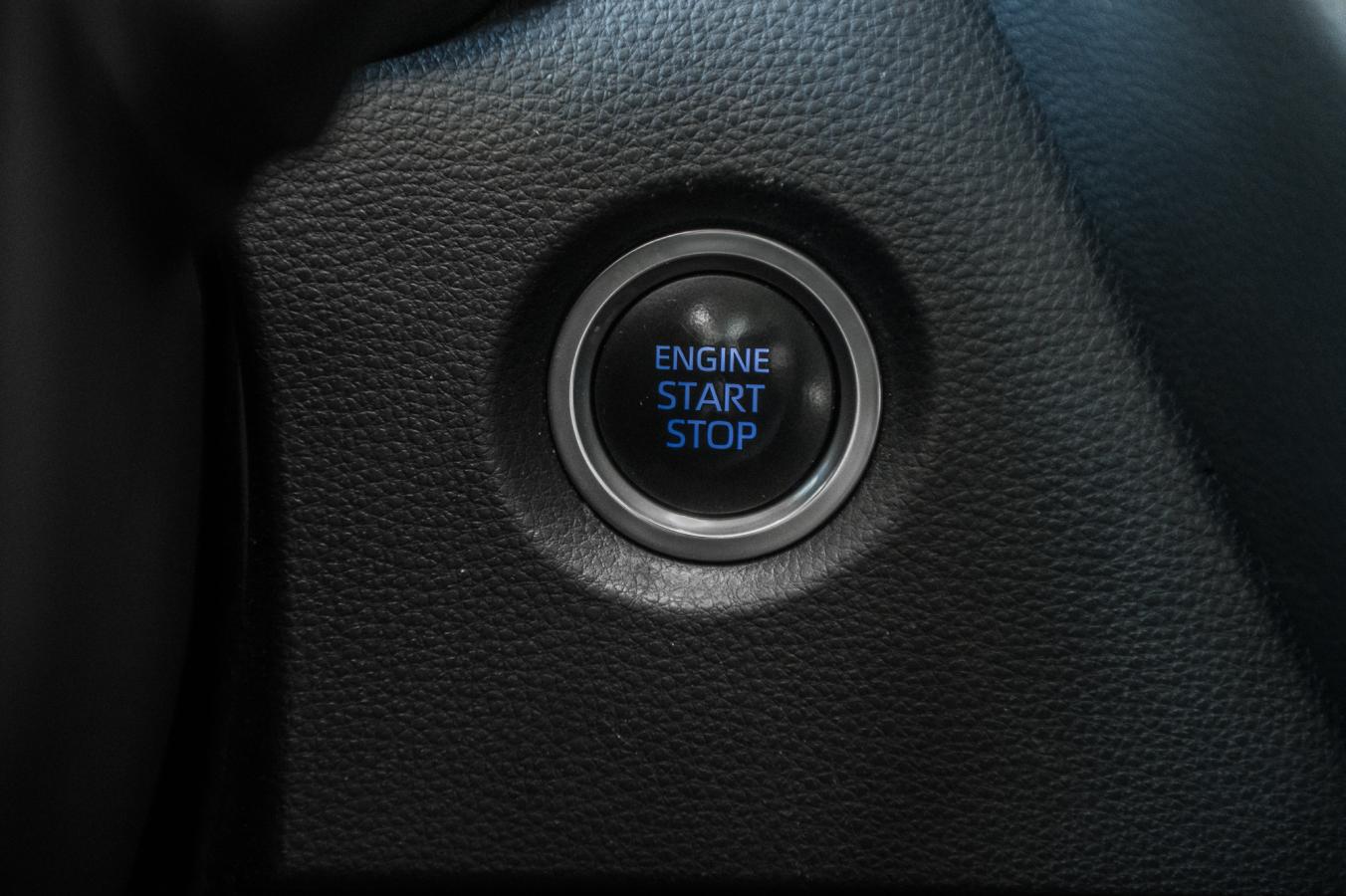 2022 Toyota Corolla - Image 18