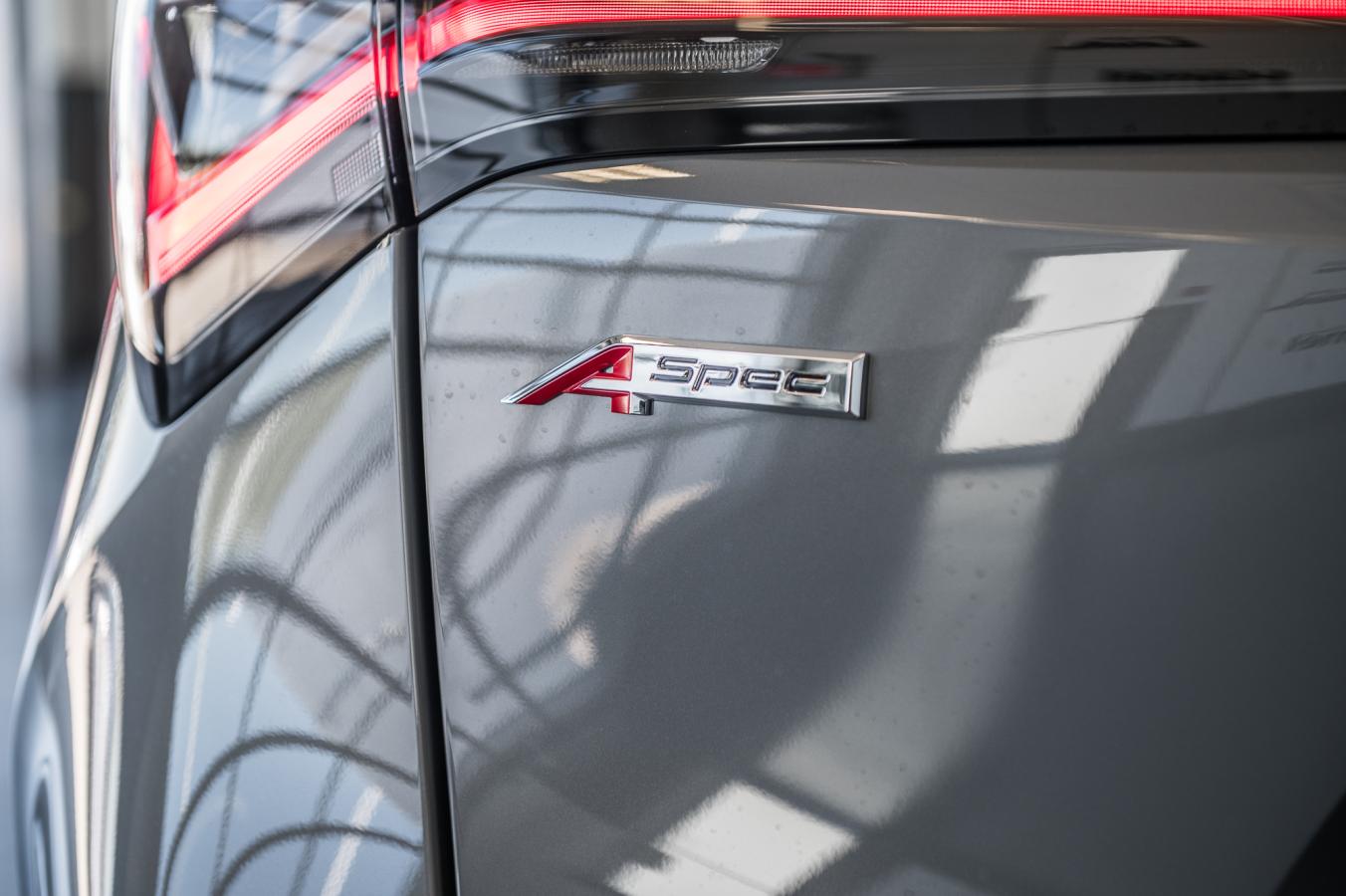 2025 Acura ADX - Image 9