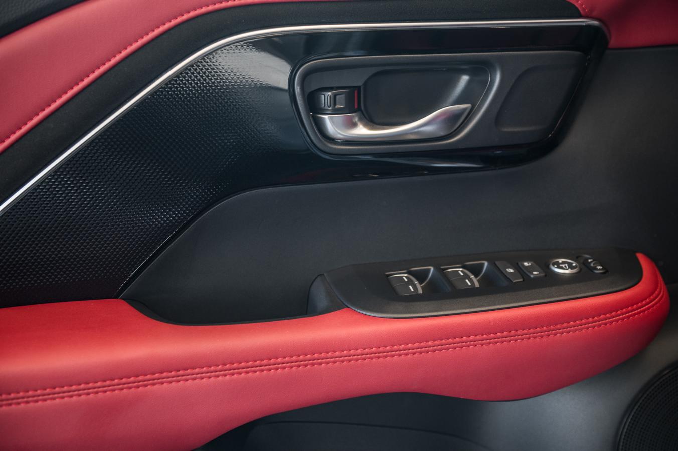 2025 Acura ADX - Image 13