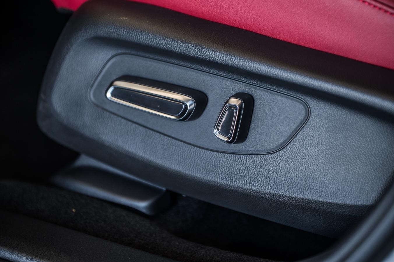 2025 Acura ADX - Image 15