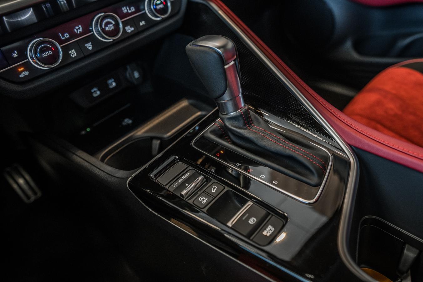 2025 Acura ADX - Image 25