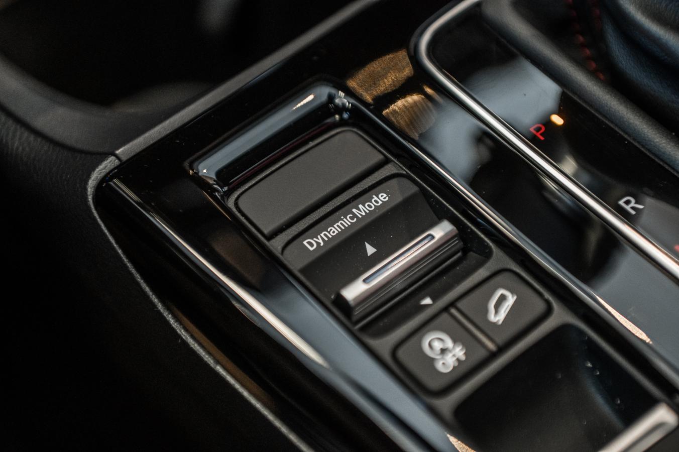 2025 Acura ADX - Image 26