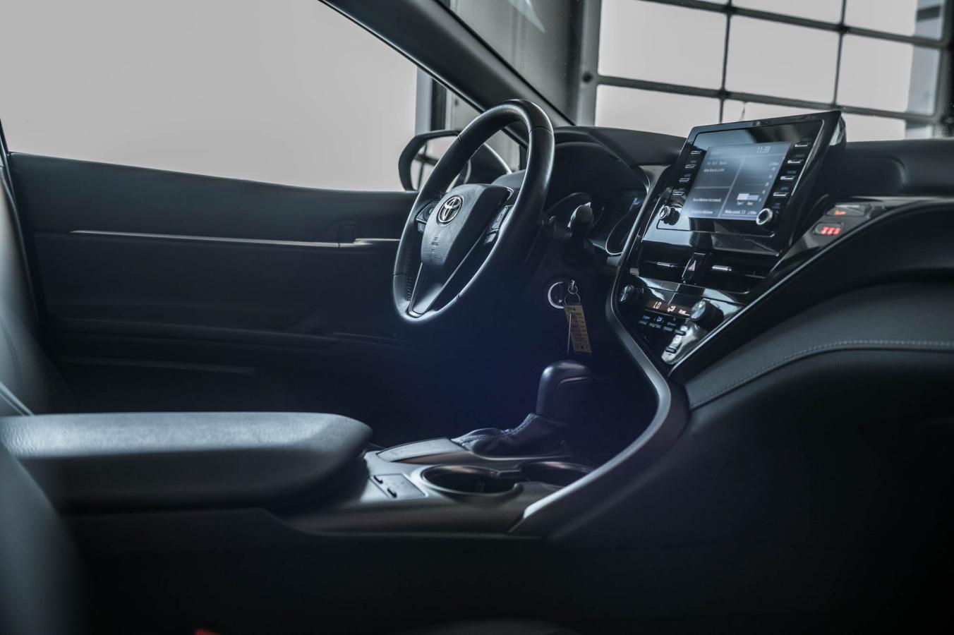 2023 Toyota Camry - Image 28