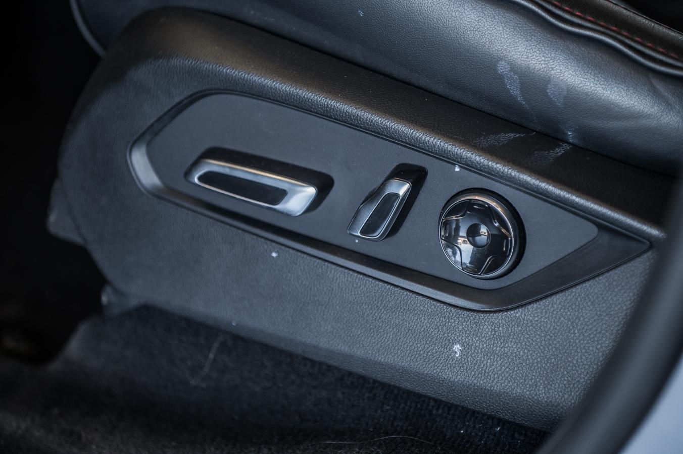 2023 Acura MDX - Image 15