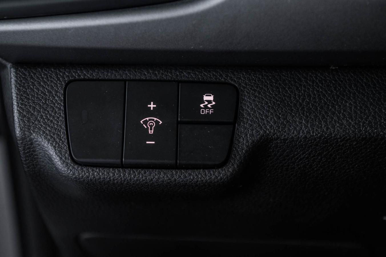 2023 Kia Rio5 - Image 14