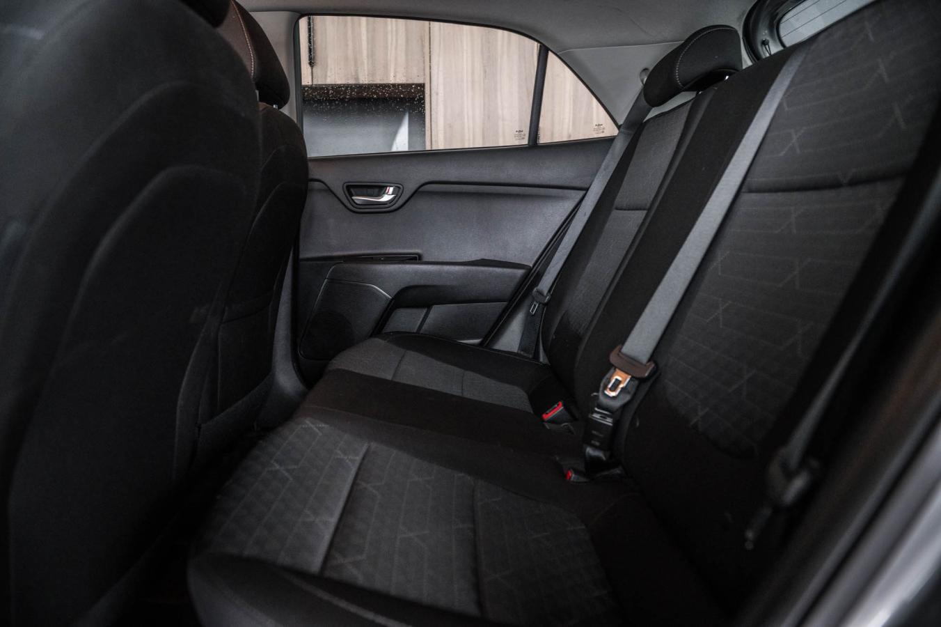 2023 Kia Rio5 - Image 22