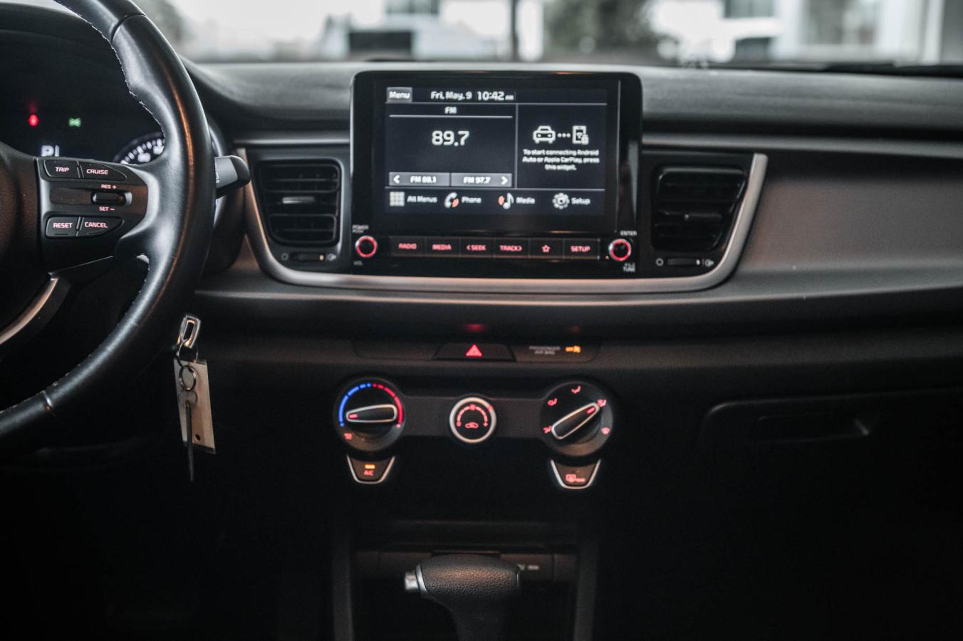 2023 Kia Rio5 - Image 25