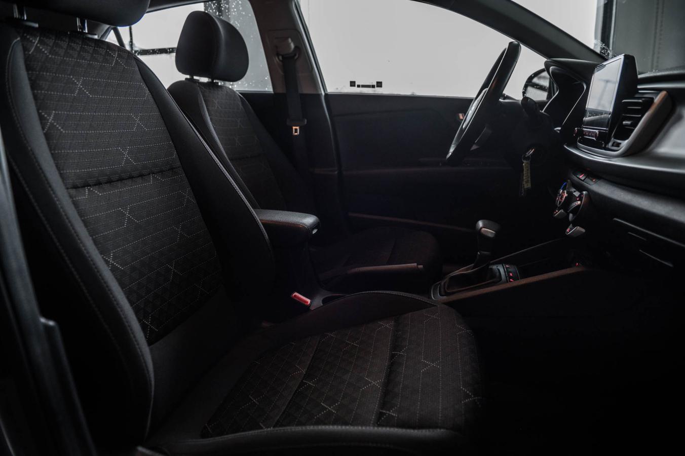 2023 Kia Rio5 - Image 27