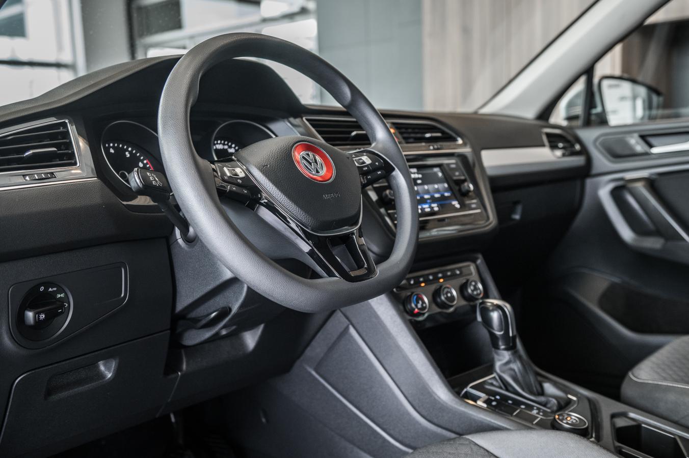 2021 Volkswagen Tiguan - Image 14