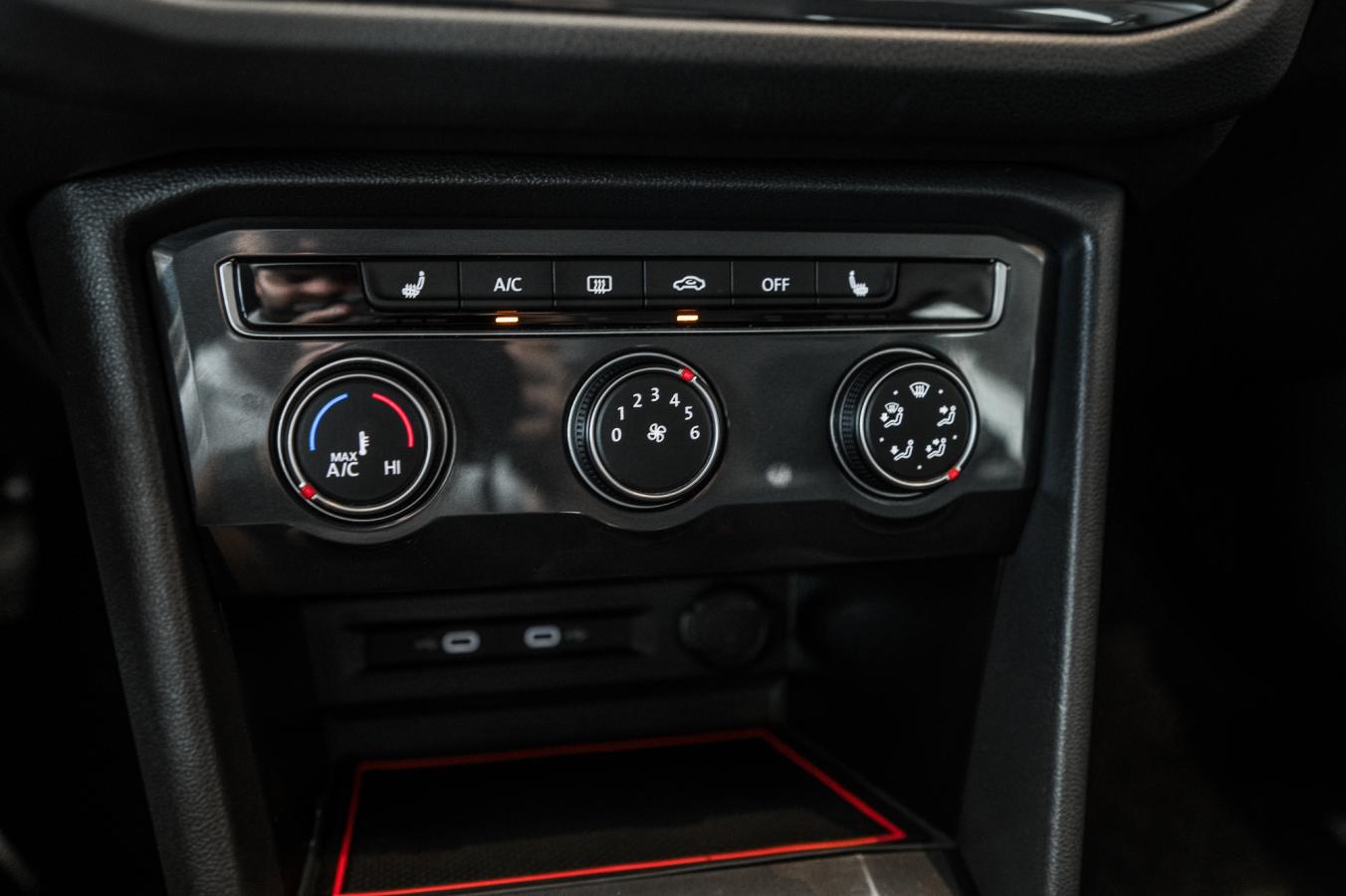 2021 Volkswagen Tiguan - Image 19