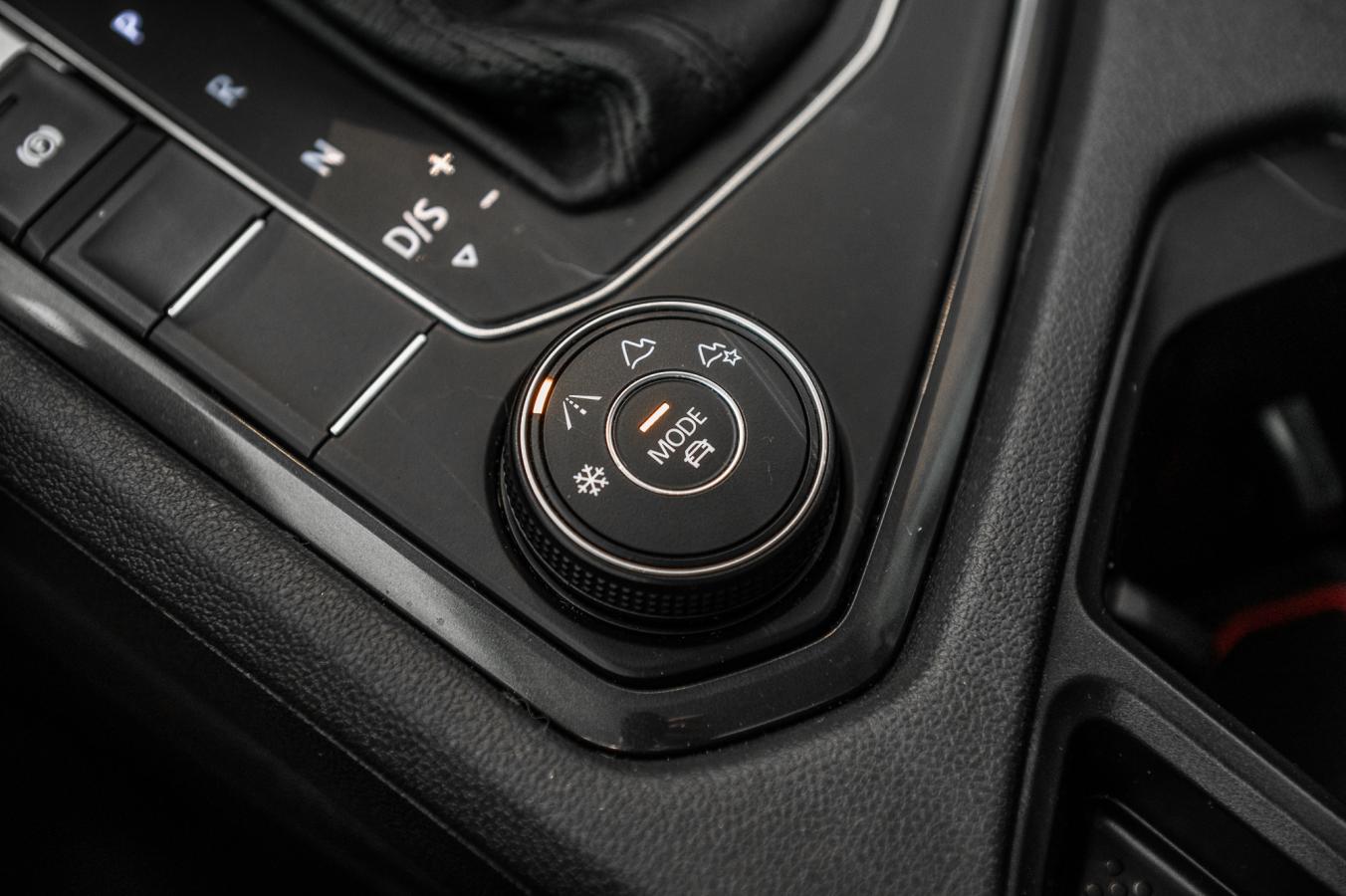 2021 Volkswagen Tiguan - Image 21