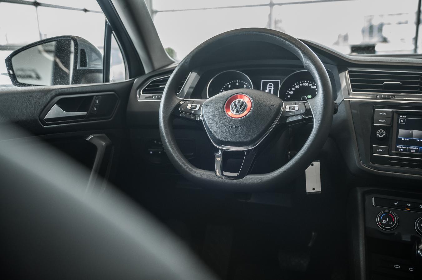 2021 Volkswagen Tiguan - Image 25