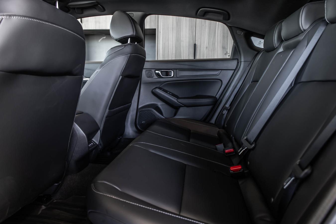 2025 Acura Integra - Image 30