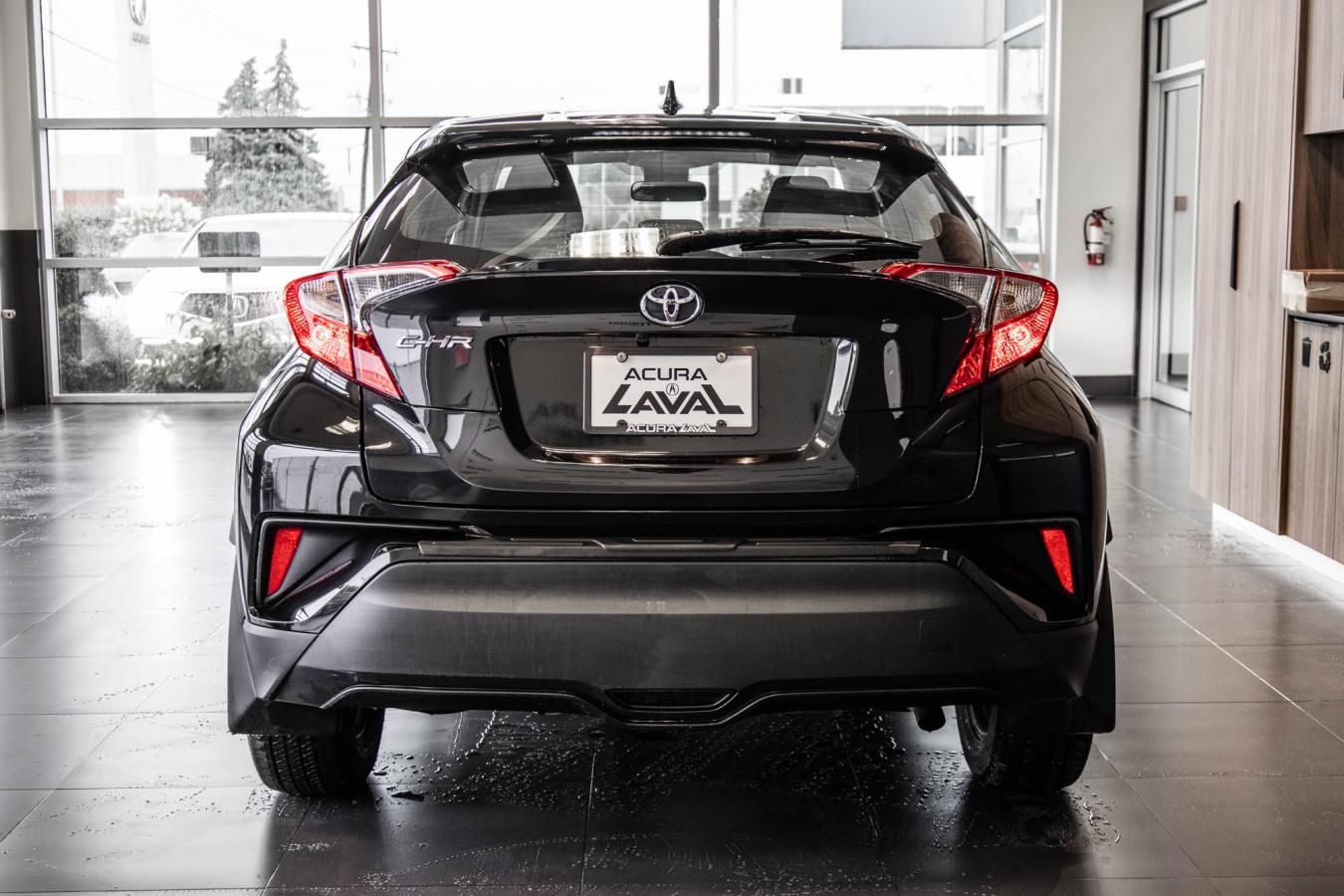 2022 Toyota C-HR - Image 8