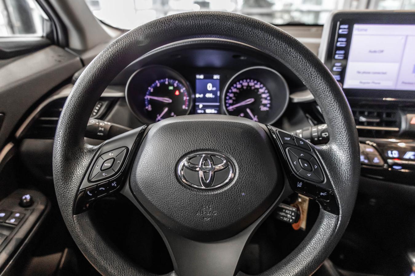 2022 Toyota C-HR - Image 15