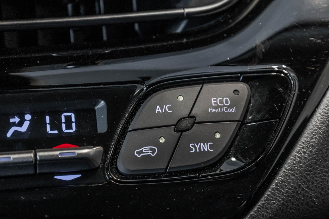 2022 Toyota C-HR - Image 22