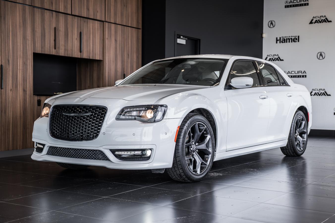 2022 Chrysler 300