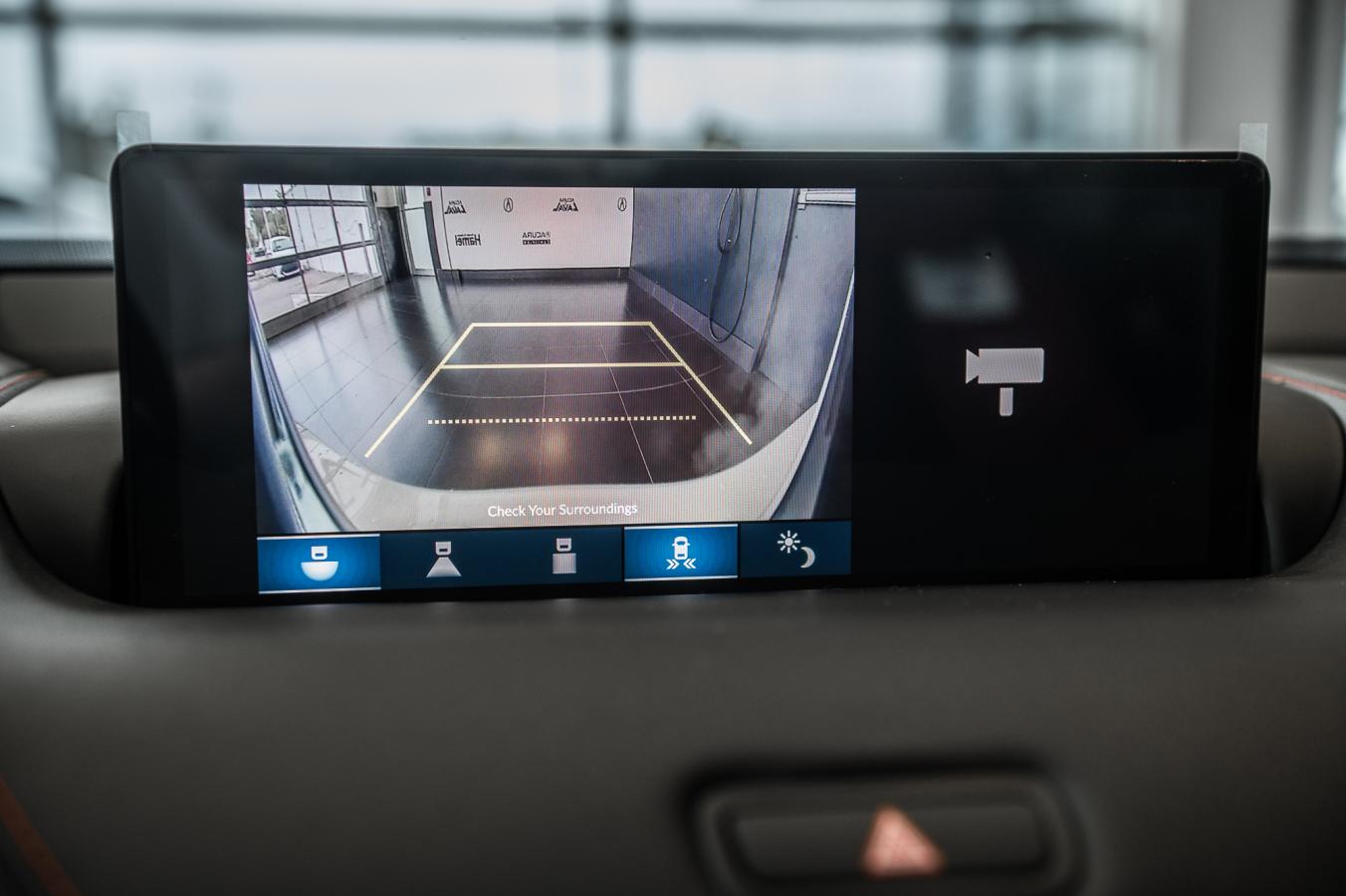 2025 Acura TLX - Image 20