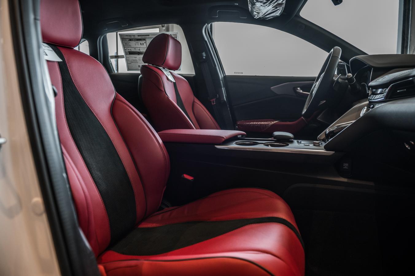 2025 Acura TLX - Image 31