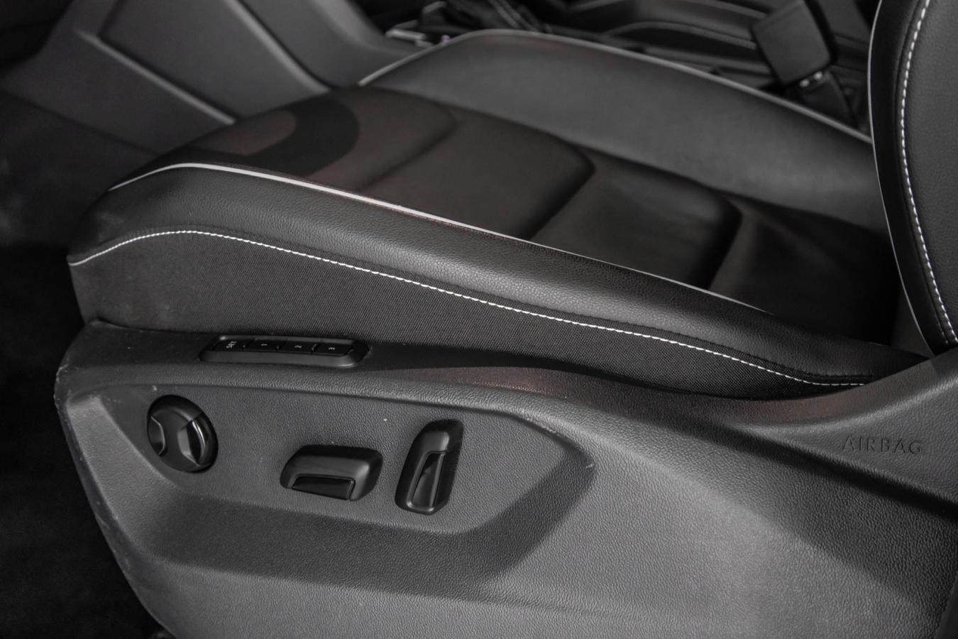 2021 Volkswagen Tiguan - Image 14