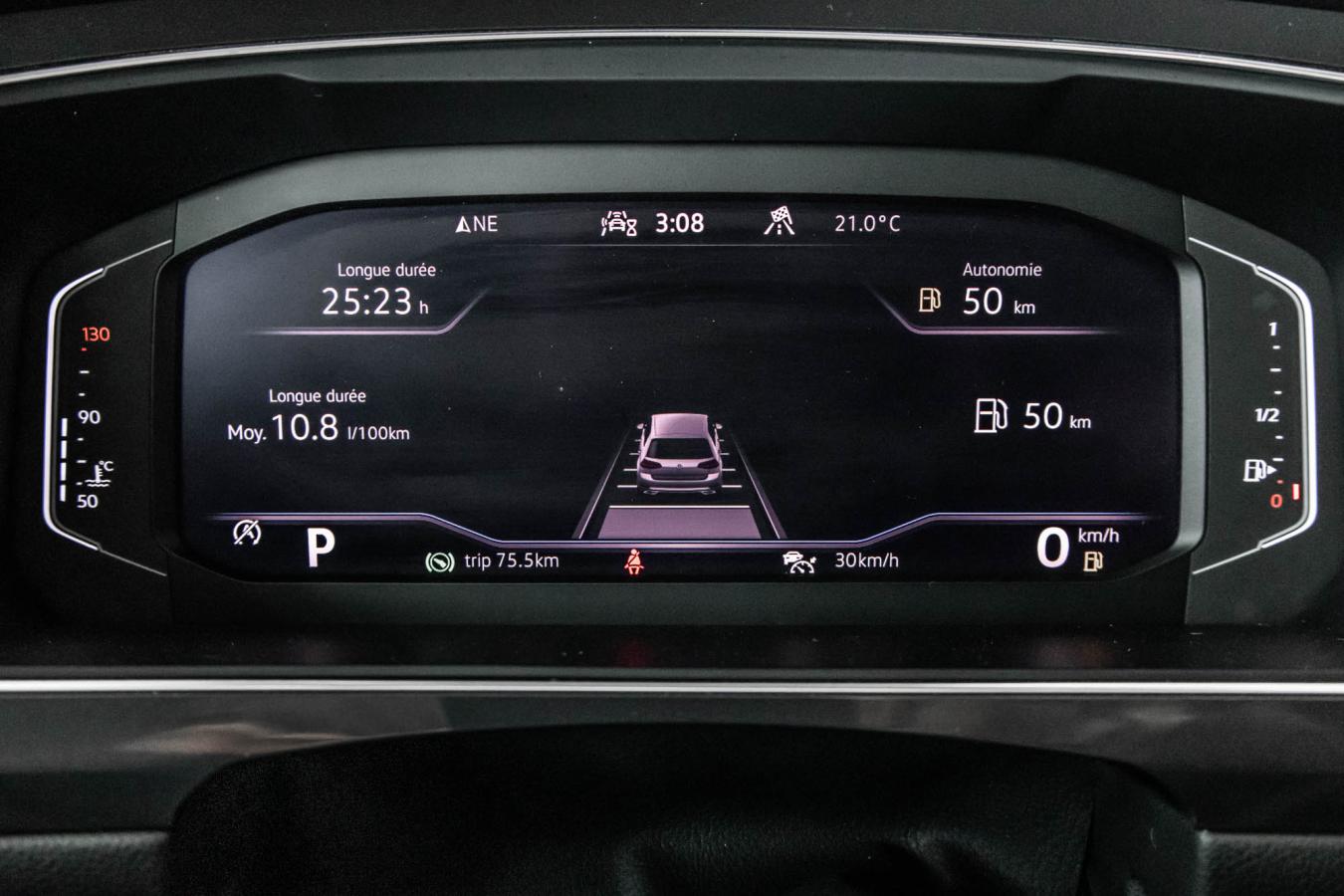 2021 Volkswagen Tiguan - Image 18