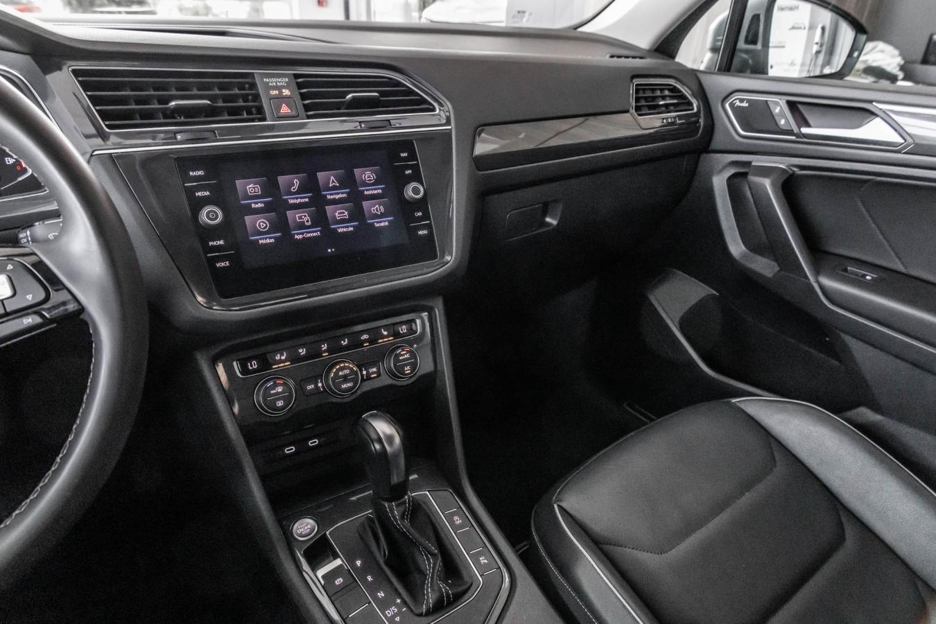 2021 Volkswagen Tiguan - Image 21