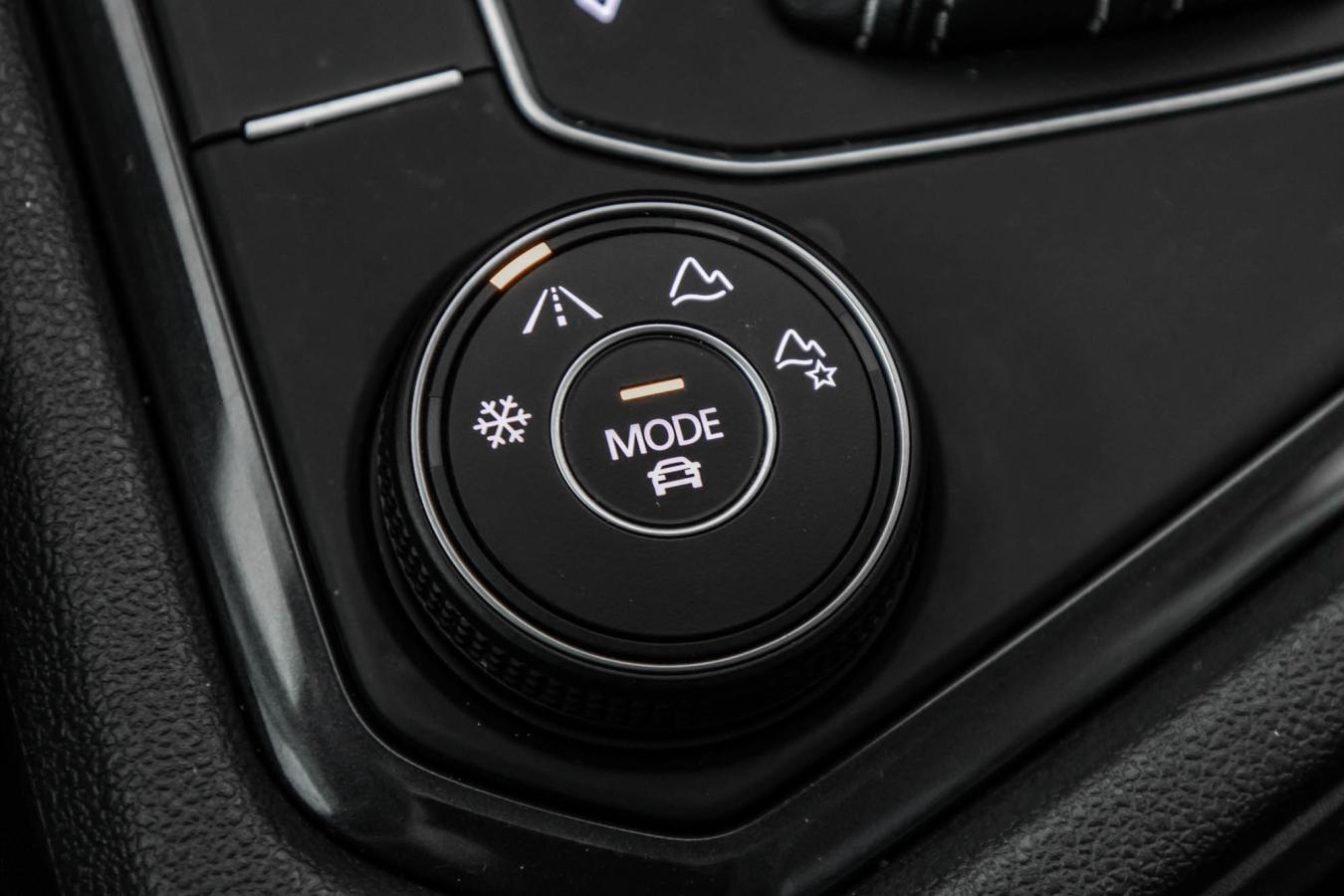 2021 Volkswagen Tiguan - Image 26