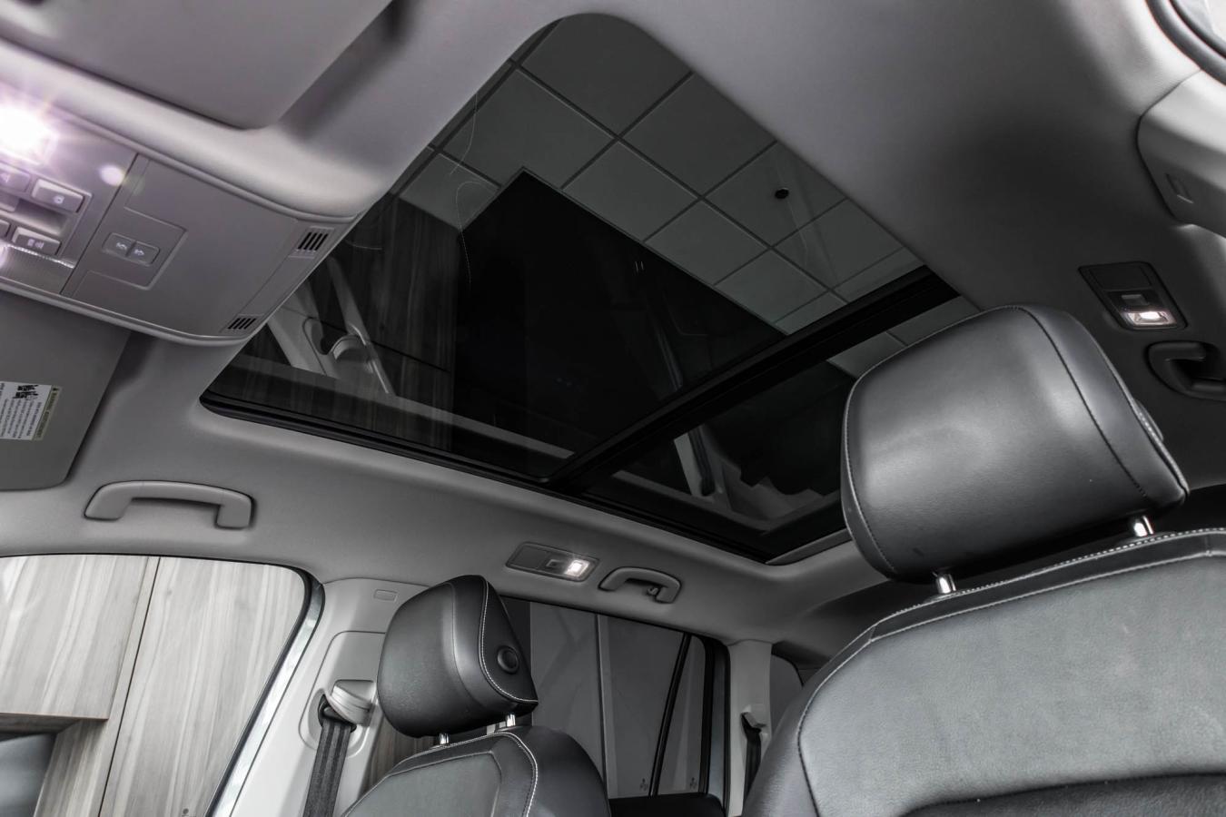 2021 Volkswagen Tiguan - Image 29