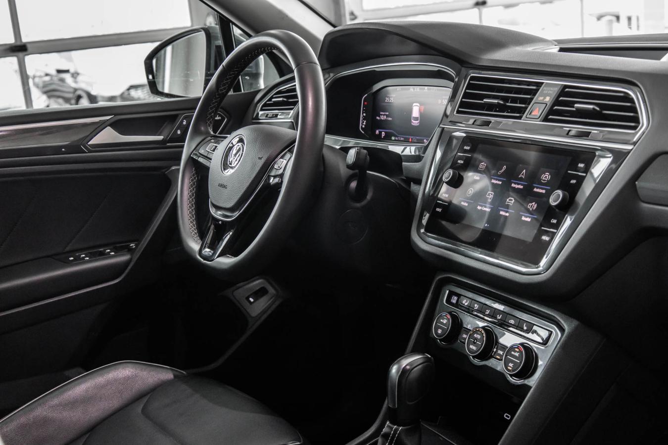 2021 Volkswagen Tiguan - Image 34