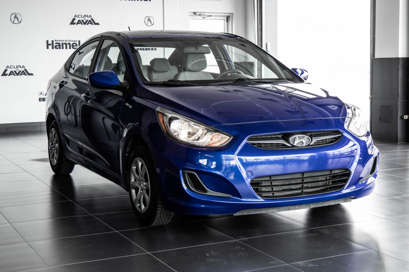 2012 Hyundai Accent - Image 3