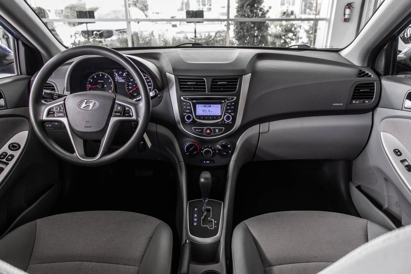 2012 Hyundai Accent - Image 23