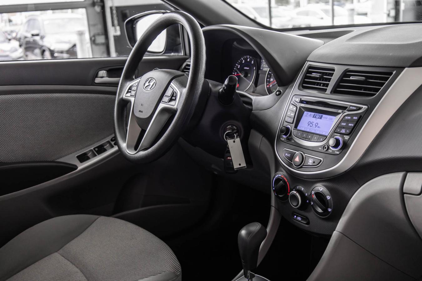 2012 Hyundai Accent - Image 26