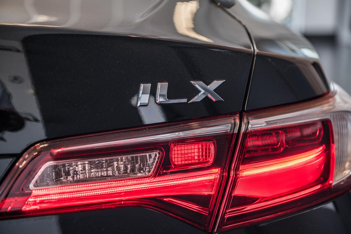 2016 Acura ILX - Image 8