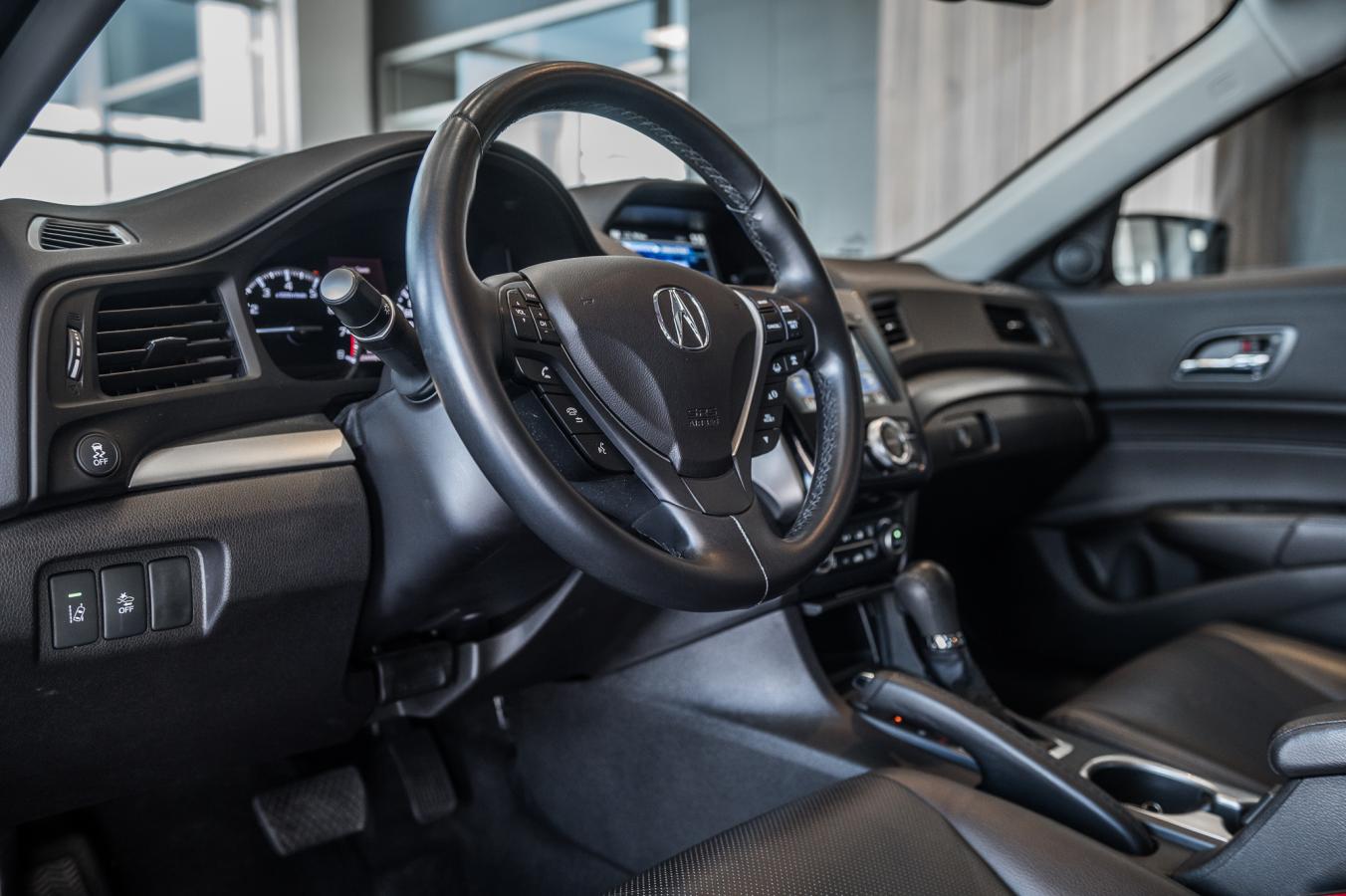 2016 Acura ILX - Image 13