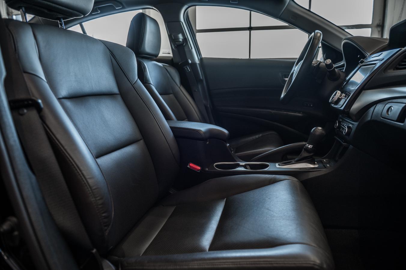 2016 Acura ILX - Image 31