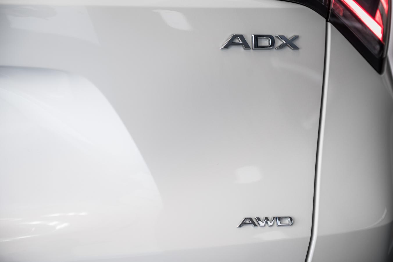2025 Acura ADX - Image 9