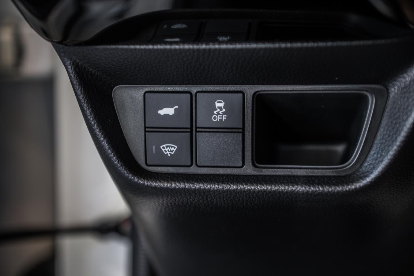 2025 Acura ADX - Image 16